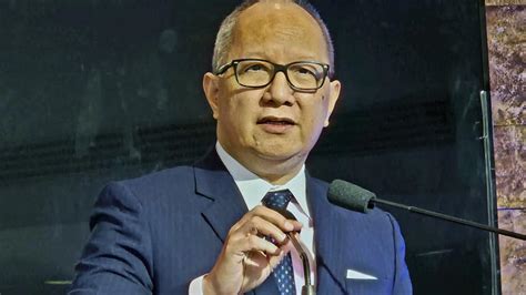 Rate cuts to boost RCBC earnings .
